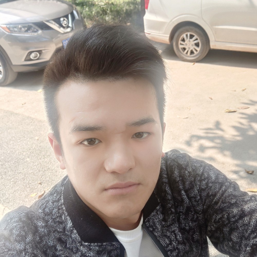 落拓和月光的照片