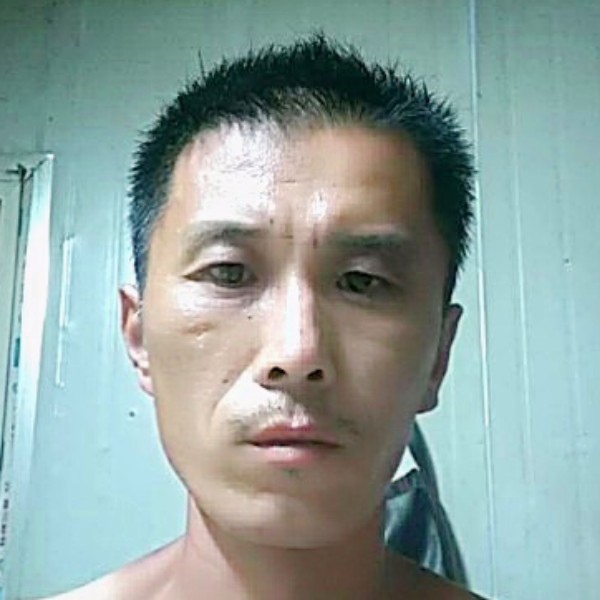 板凳迷离的照片