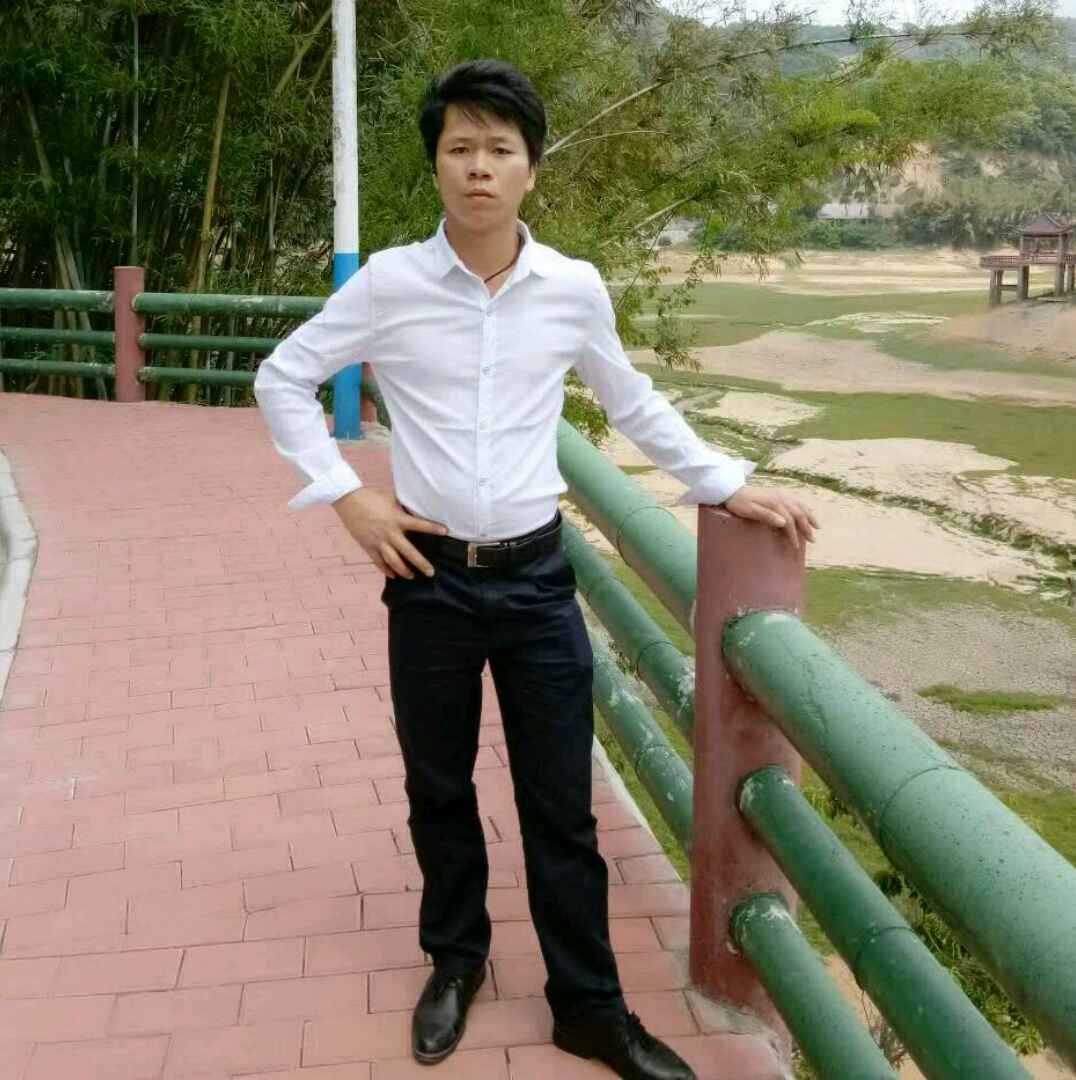 随缘飘扬的照片