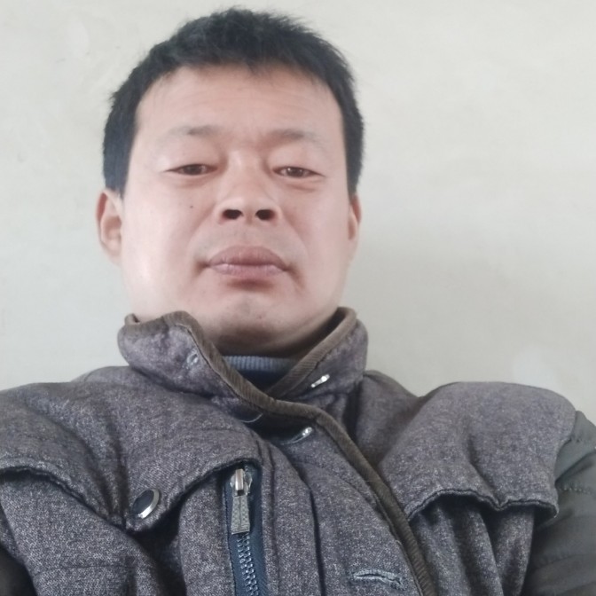 梁建高的照片