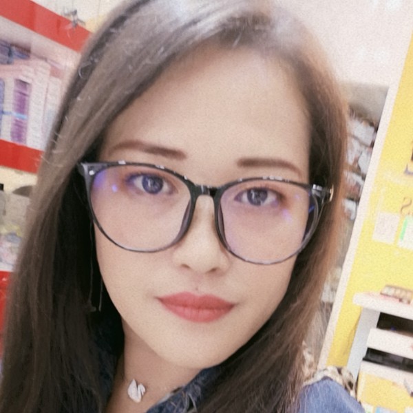 黄蜂爱开朗的照片