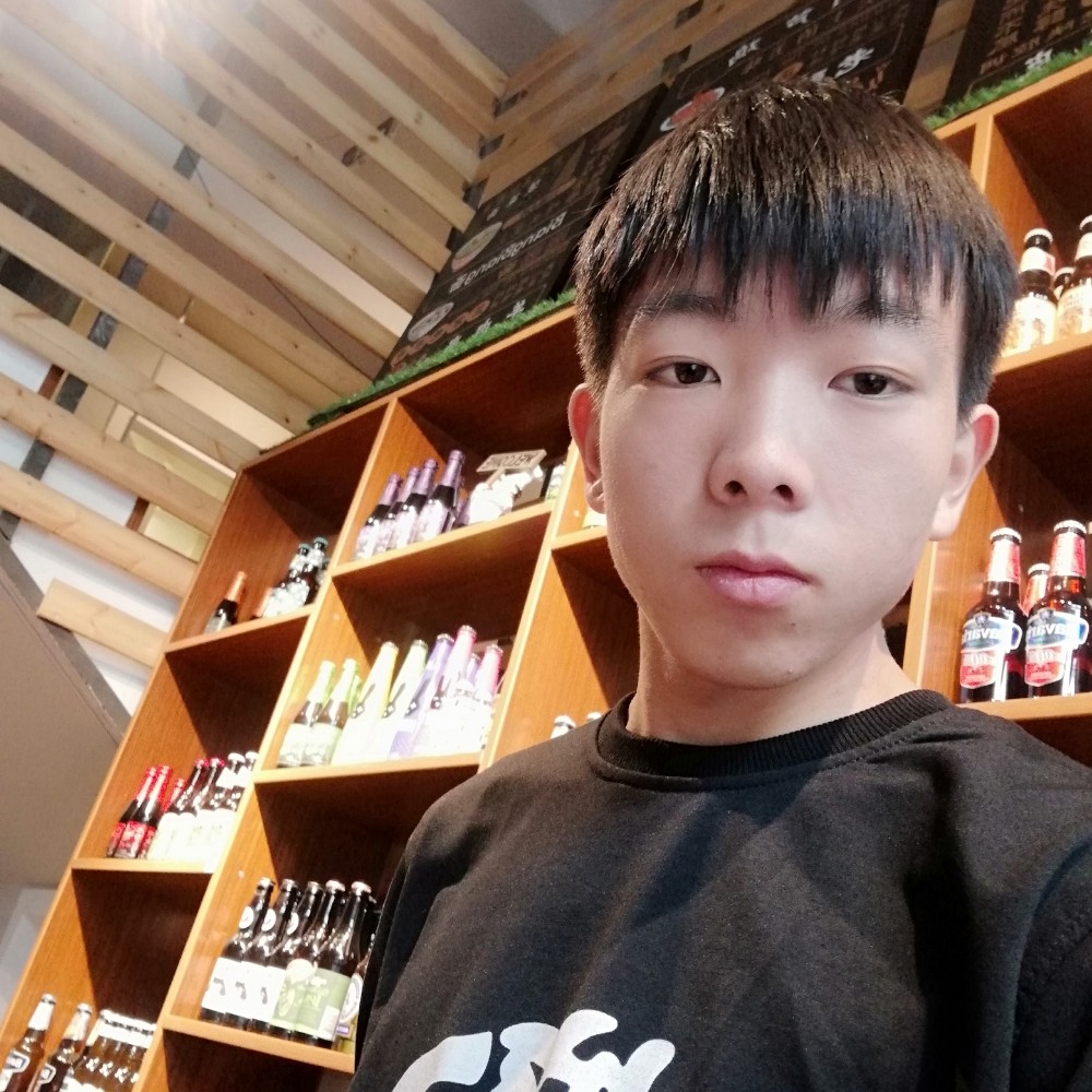 黑夜路灯的照片