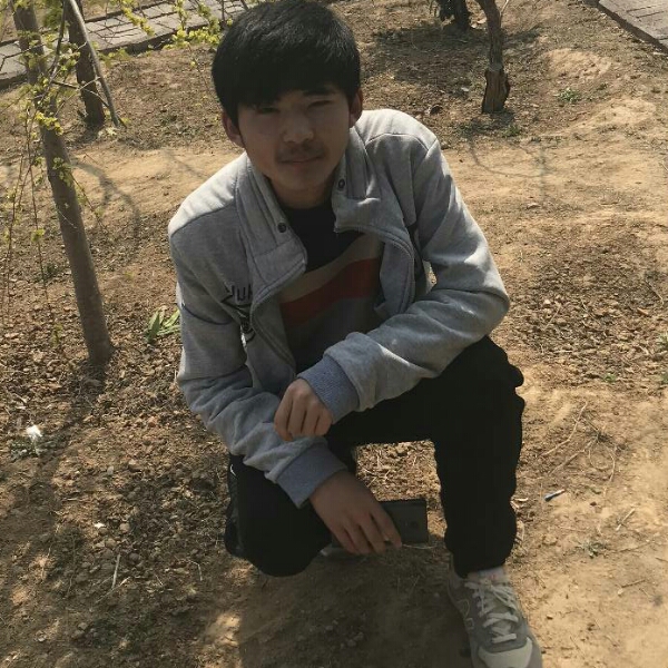弓峰旸的照片