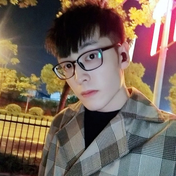 纯真扯纸鹤的照片