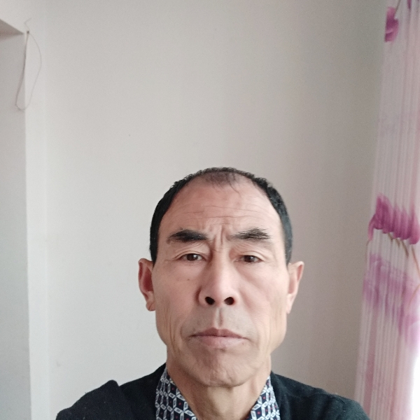 山水邂逅洁净的照片
