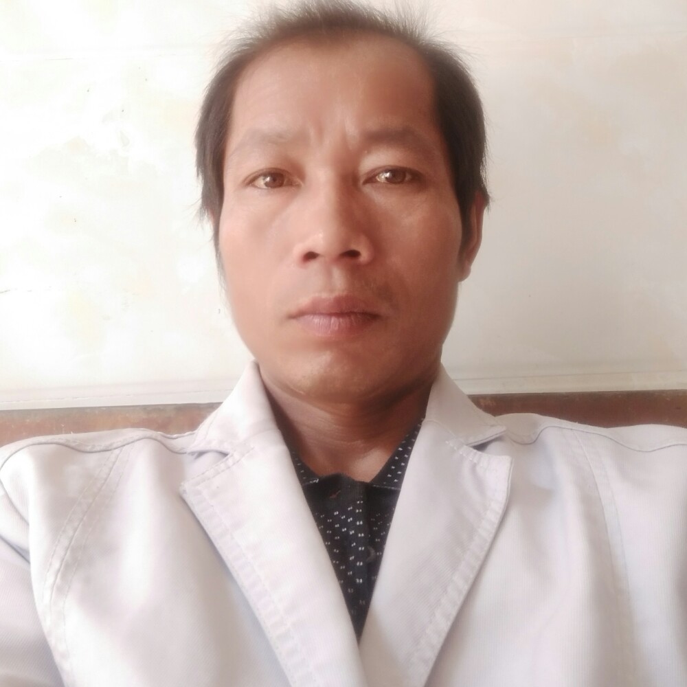 黑猫倾心土豪的照片