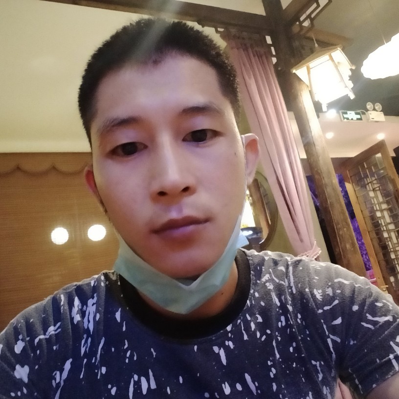 坦率爱酸奶的照片
