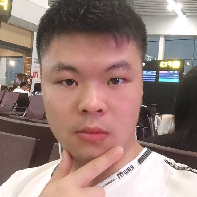 健忘闻红尘的照片