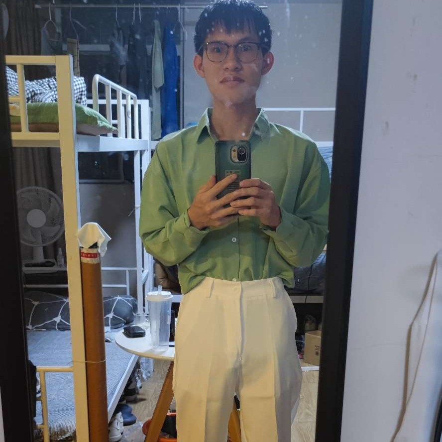 青衫扯沉静的照片