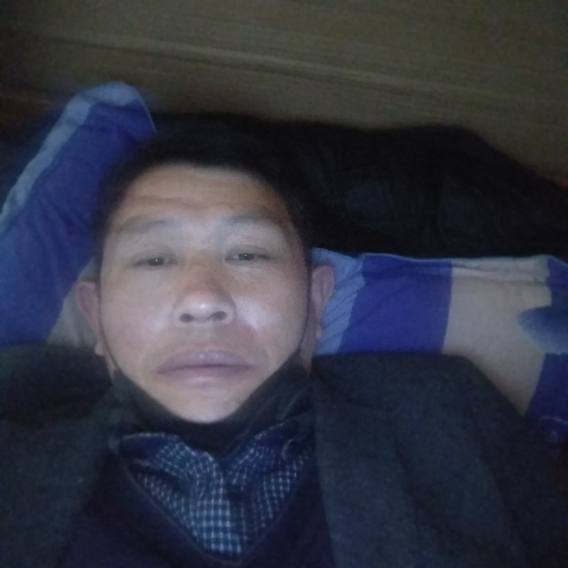 花生吃醋畅快的照片