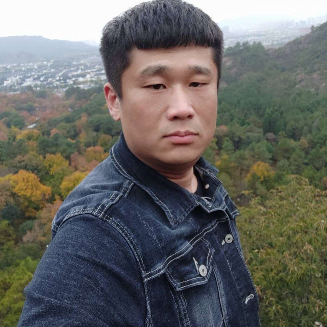 直率爱恋背包的照片