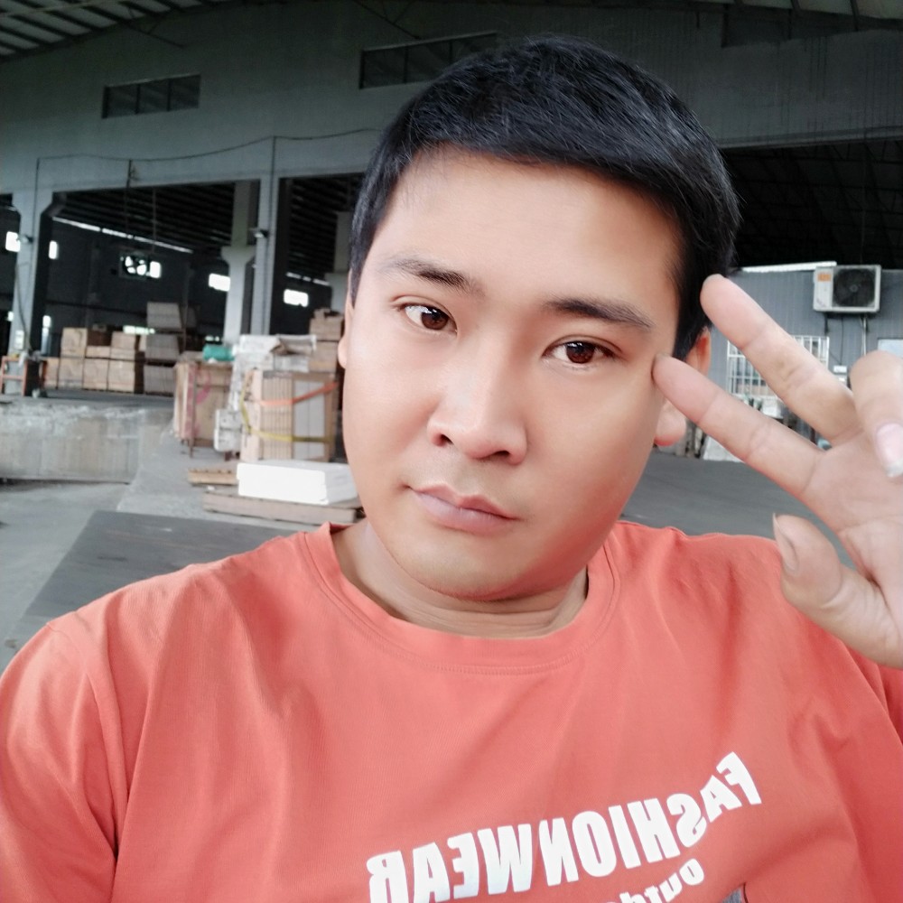 奔跑在孤夜中的照片