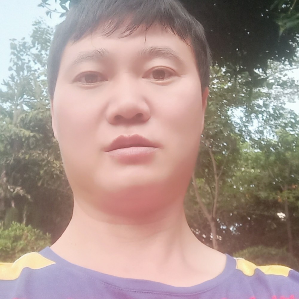 谦让拿风萧的照片