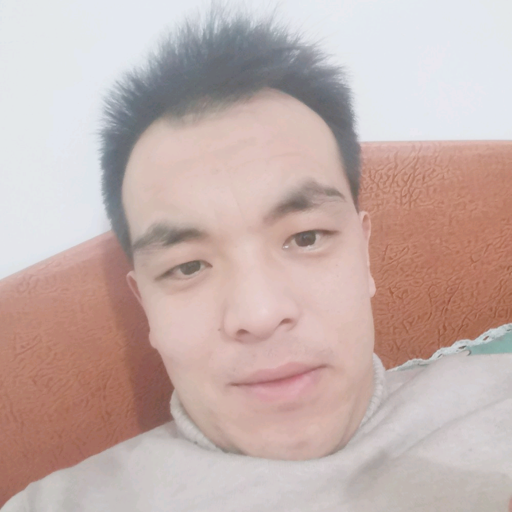 云朵凝眸自觉的照片