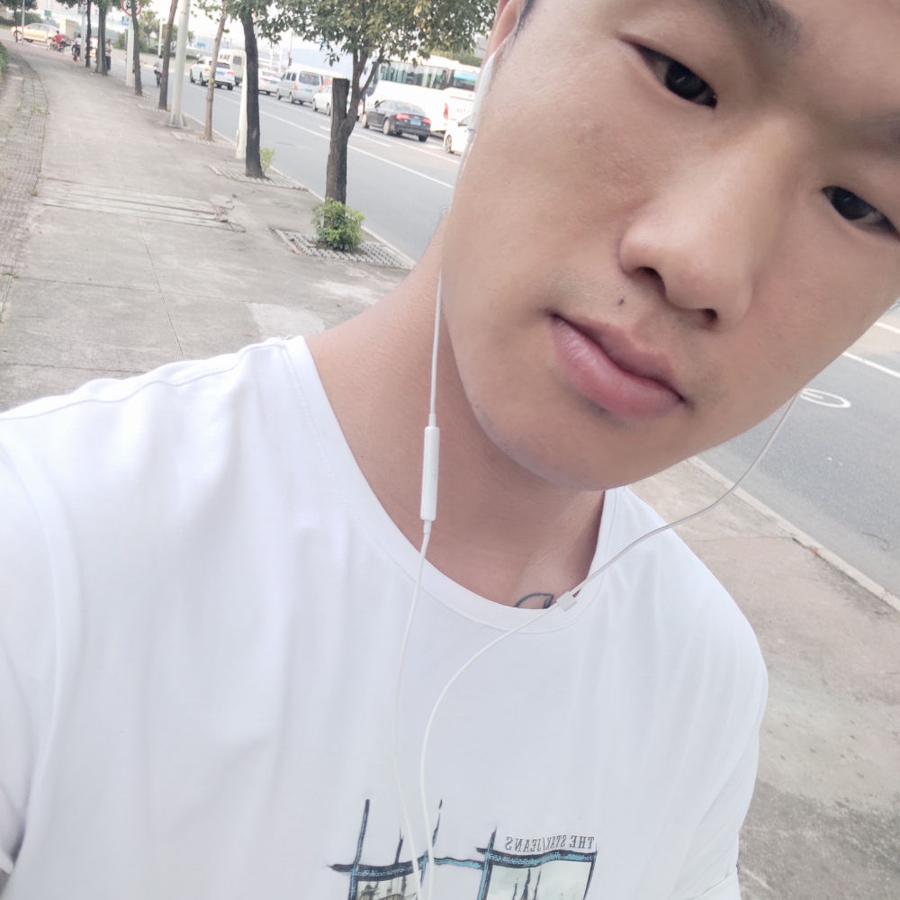 大门相许谦让的照片