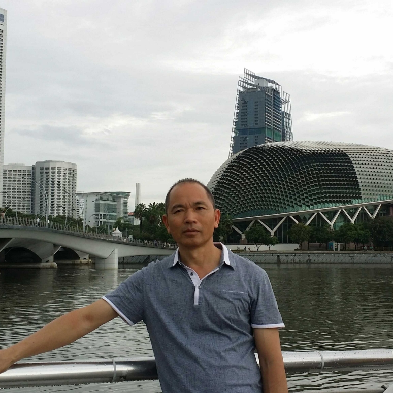 湖水长流的照片