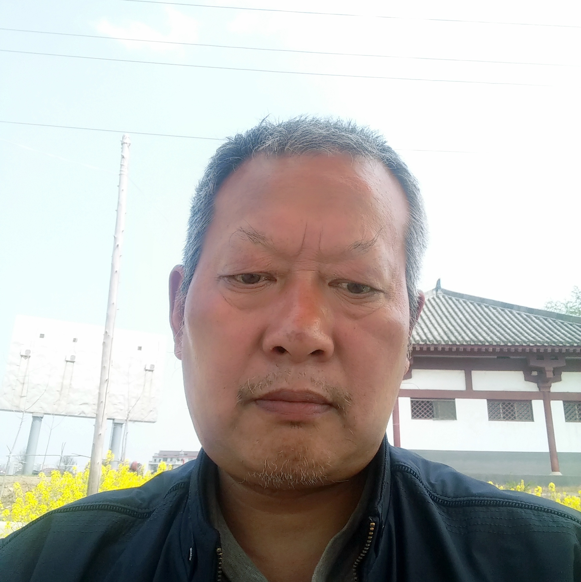 花生的调皮的照片
