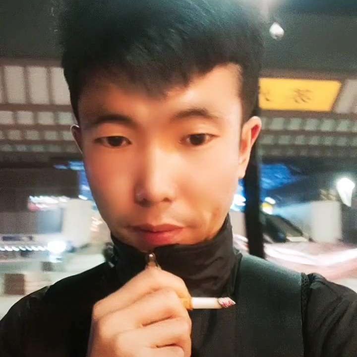 笑靥迎干净的照片