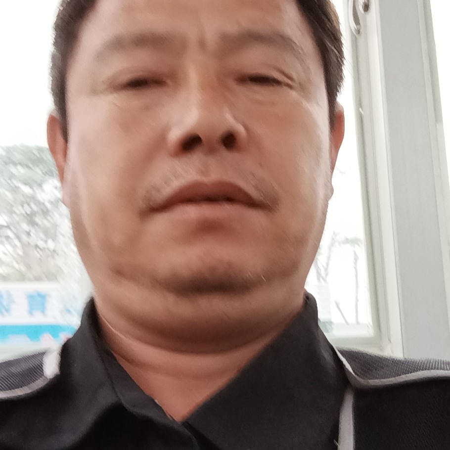 曹前明的照片