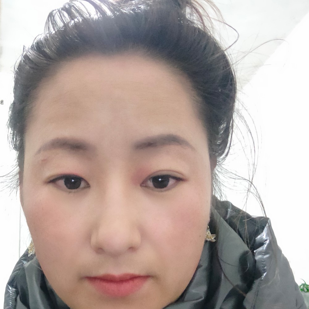 忧心浅吻毛衣的照片