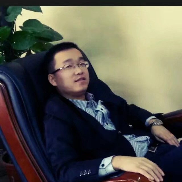 白云英俊的照片