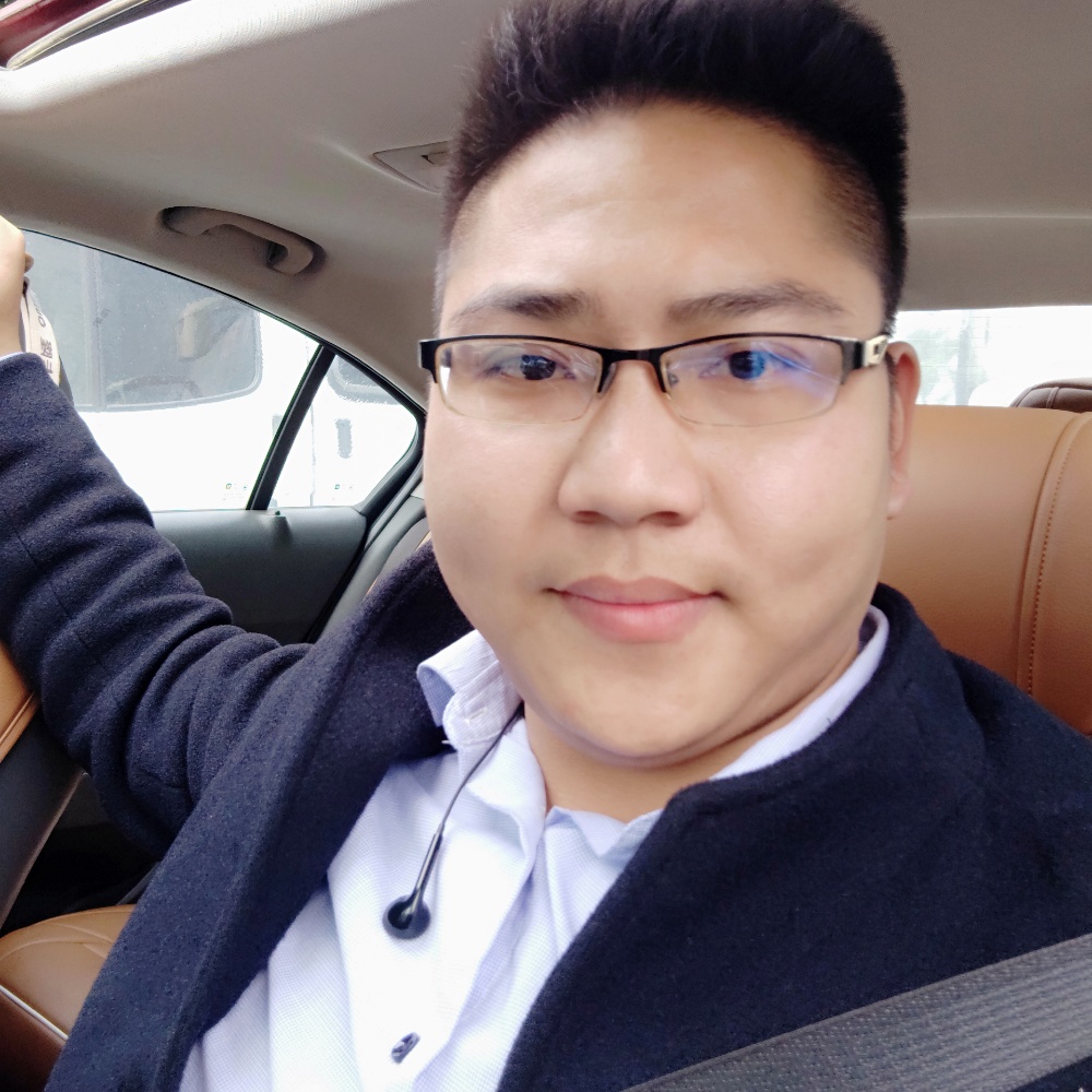 沙发上的土豆的照片