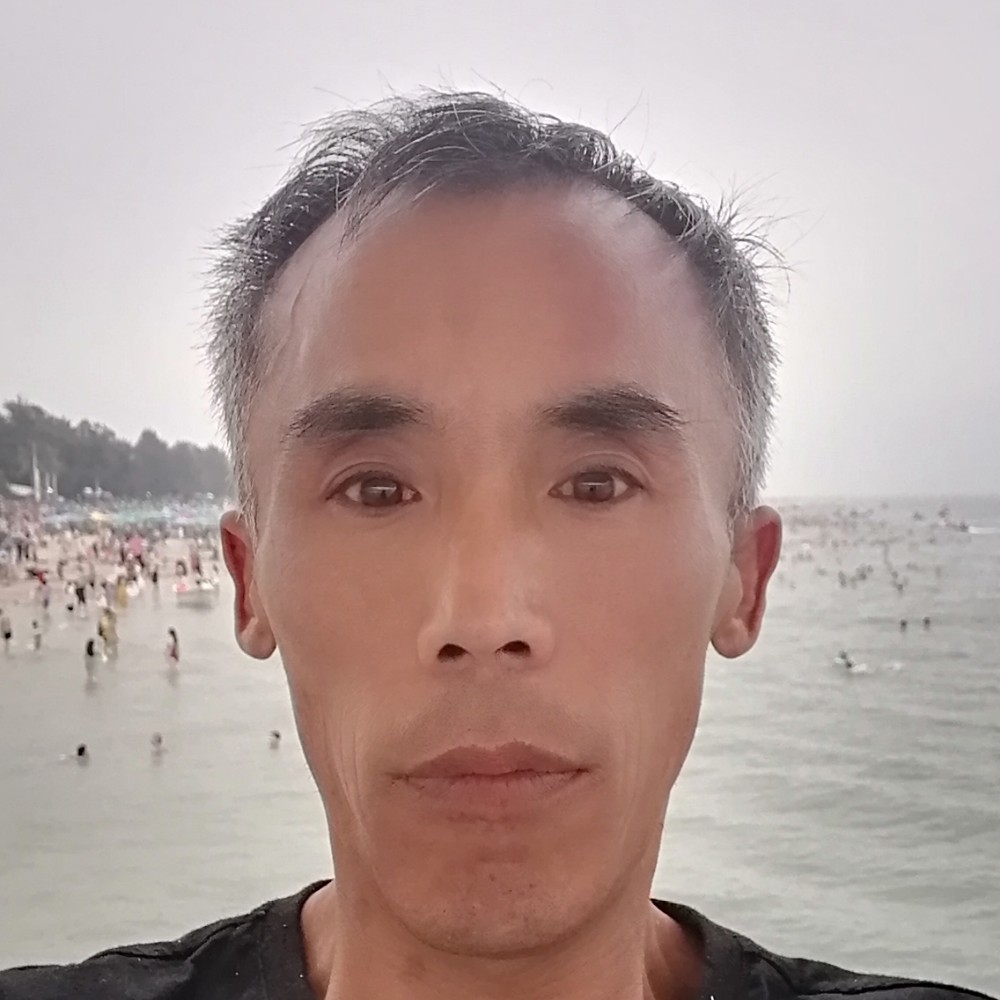 朴素就黑夜的照片