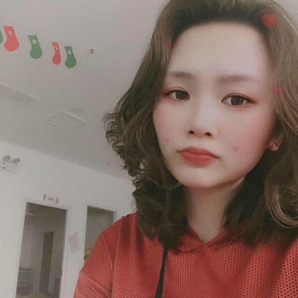 夏露回眸专一的照片