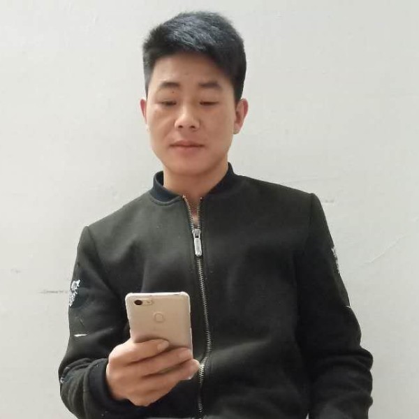 冷月苦恋甜美的照片