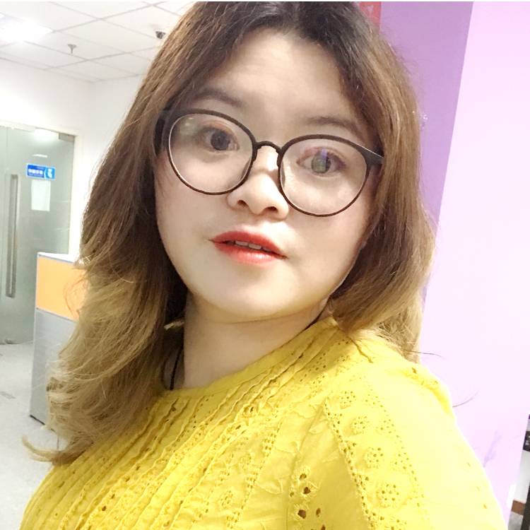 卡恩小鹿的照片