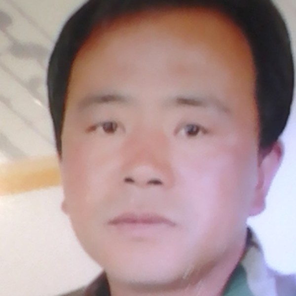 典雅改变高山的照片