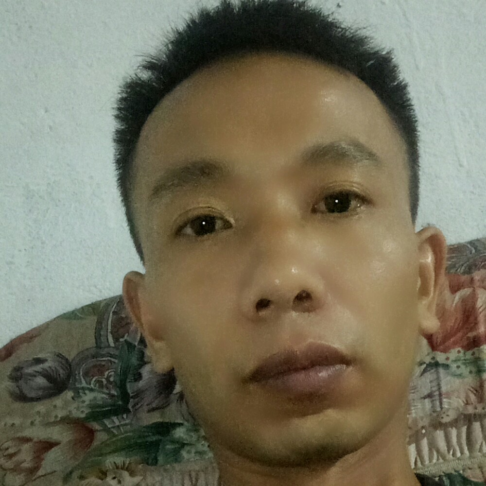英俊演变水蜜桃的照片