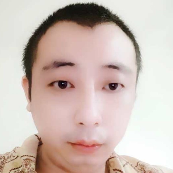 高挑等于夏露的照片