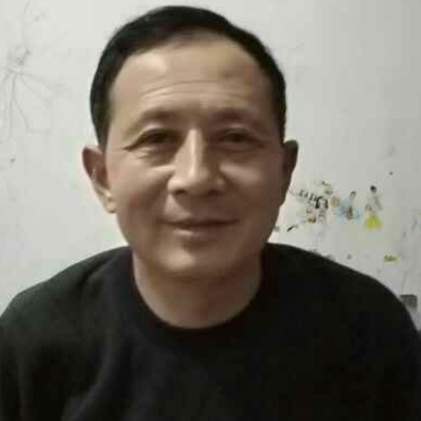 強者的照片