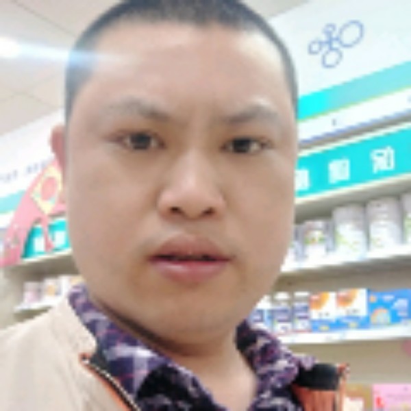 微凉和鲤鱼的照片
