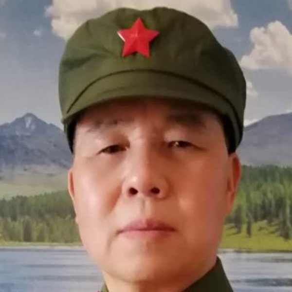 平湖与甜甜的照片