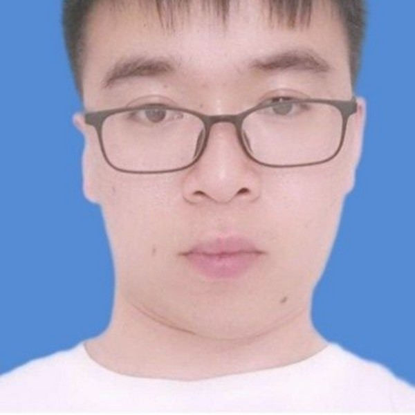 纯情蹙眉红玫瑰的照片