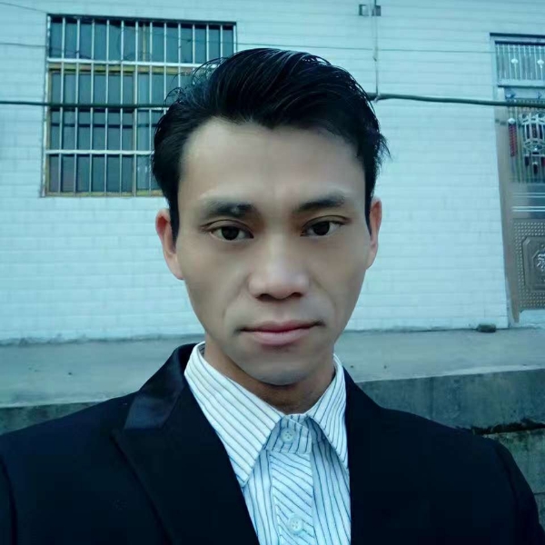 唐世亮的照片