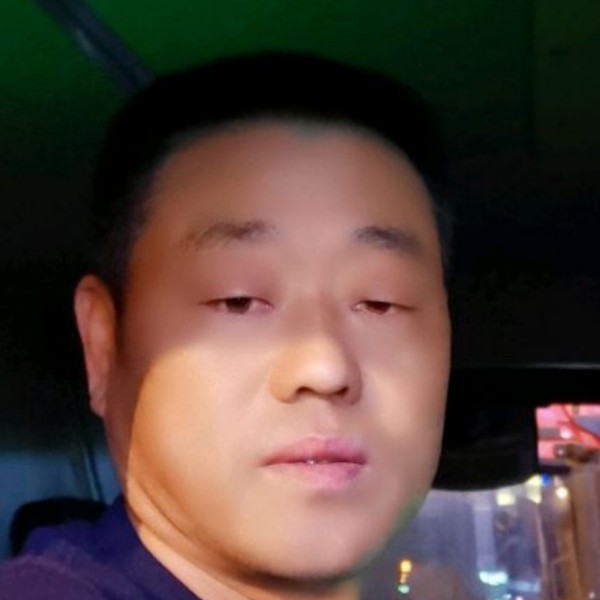 伶俐漫步蝶舞王成的照片