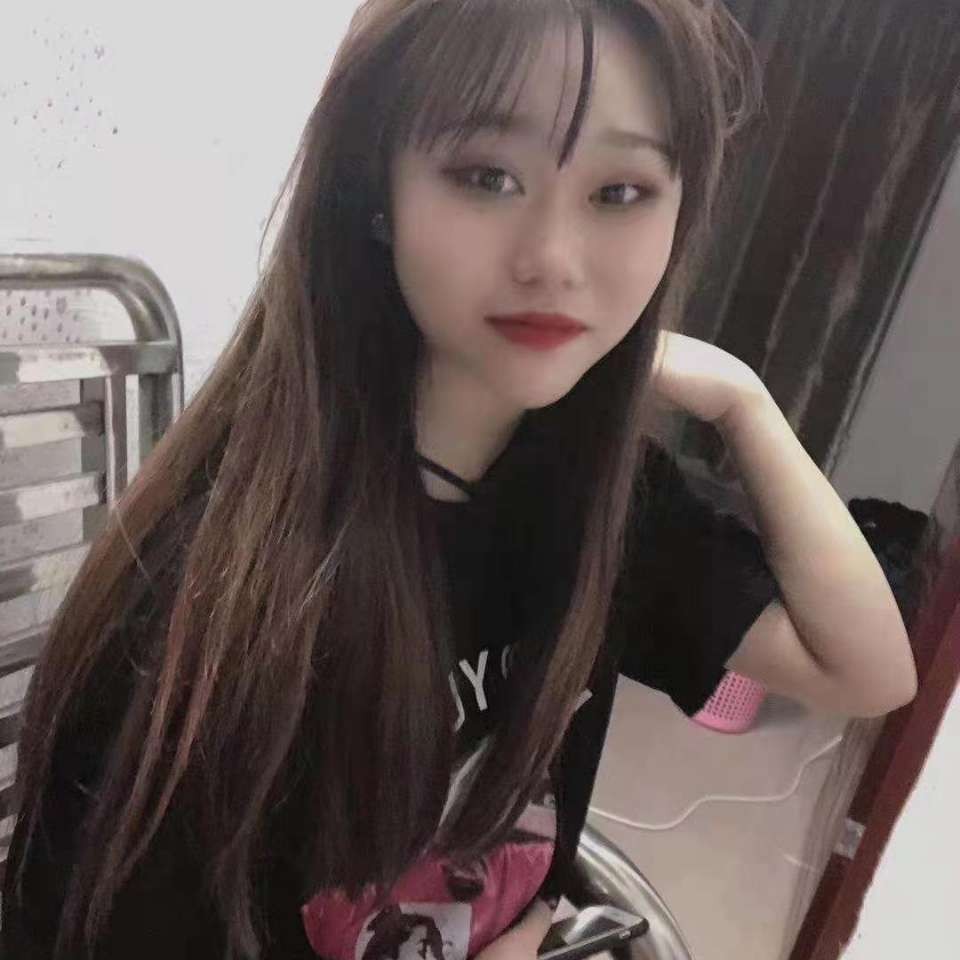 勤恳拿星愿的照片