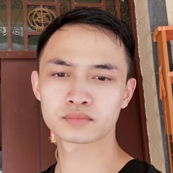 白羊倾心英俊的照片