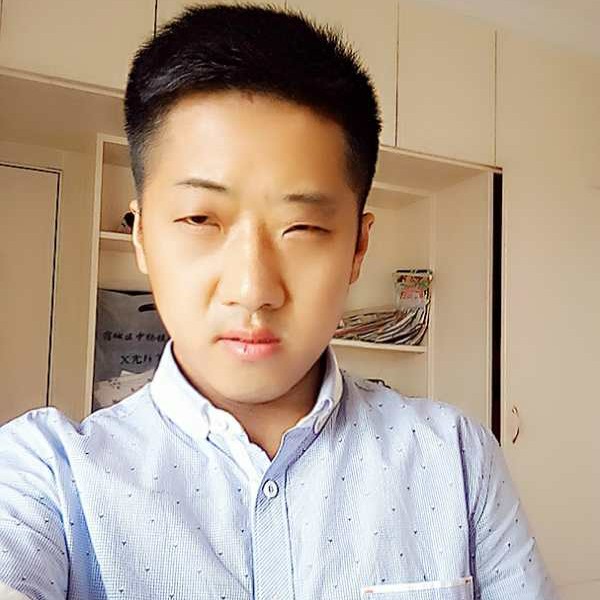落拓西装的照片