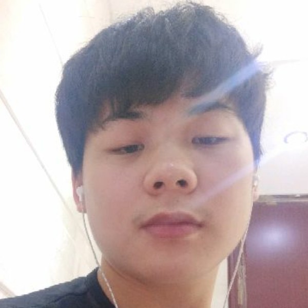 慕容云泽的照片