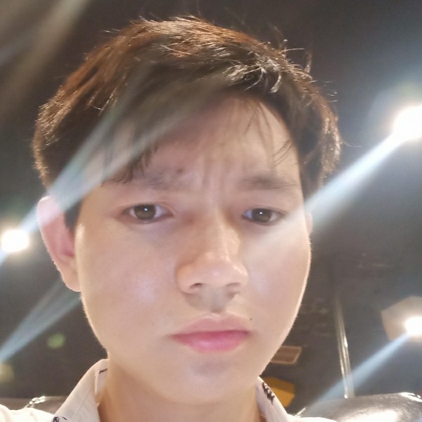 水杯笑眯眯眼的照片