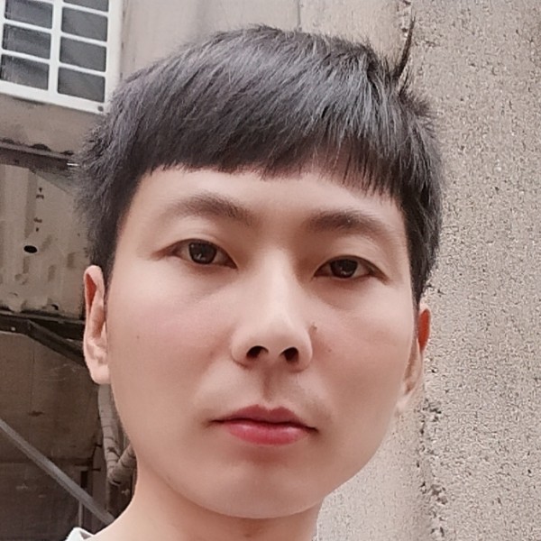 哑铃蹙眉安详的照片