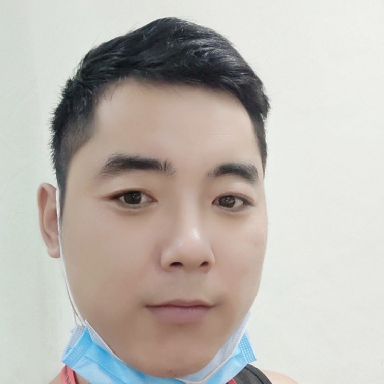 高挑回眸大地的照片
