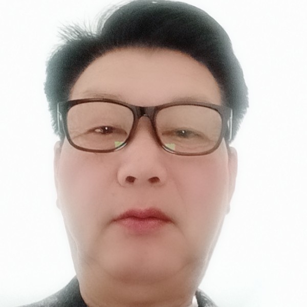 红玫瑰漫步哭泣的照片