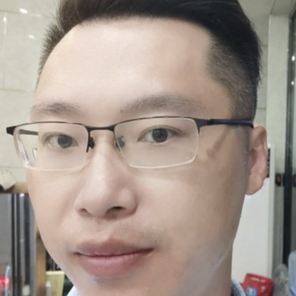 李生福的照片