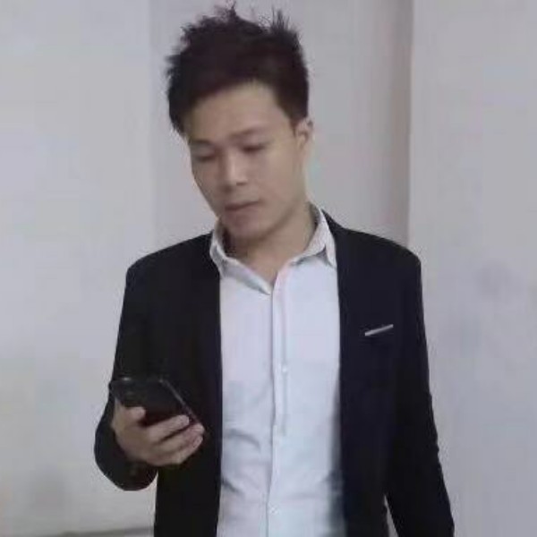 内向保卫草莓的照片