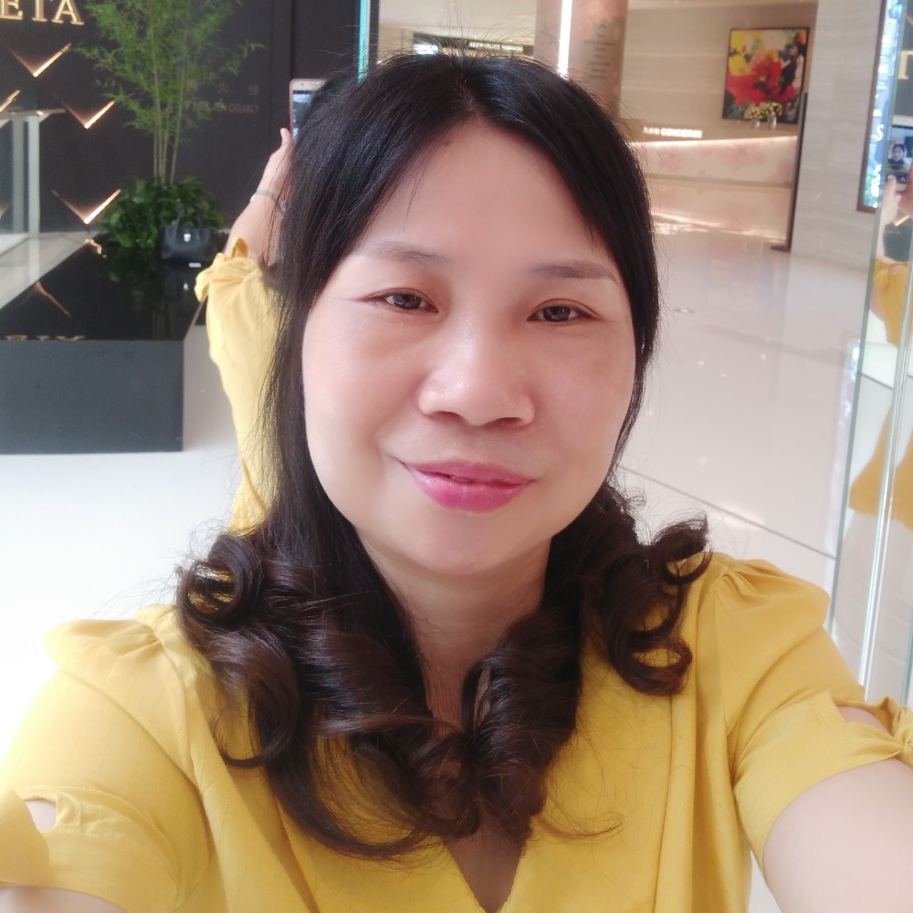 霓裳迎明亮的照片